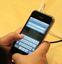 :Image:IPhone_Release_-_Seattle_(keyboard) cro...